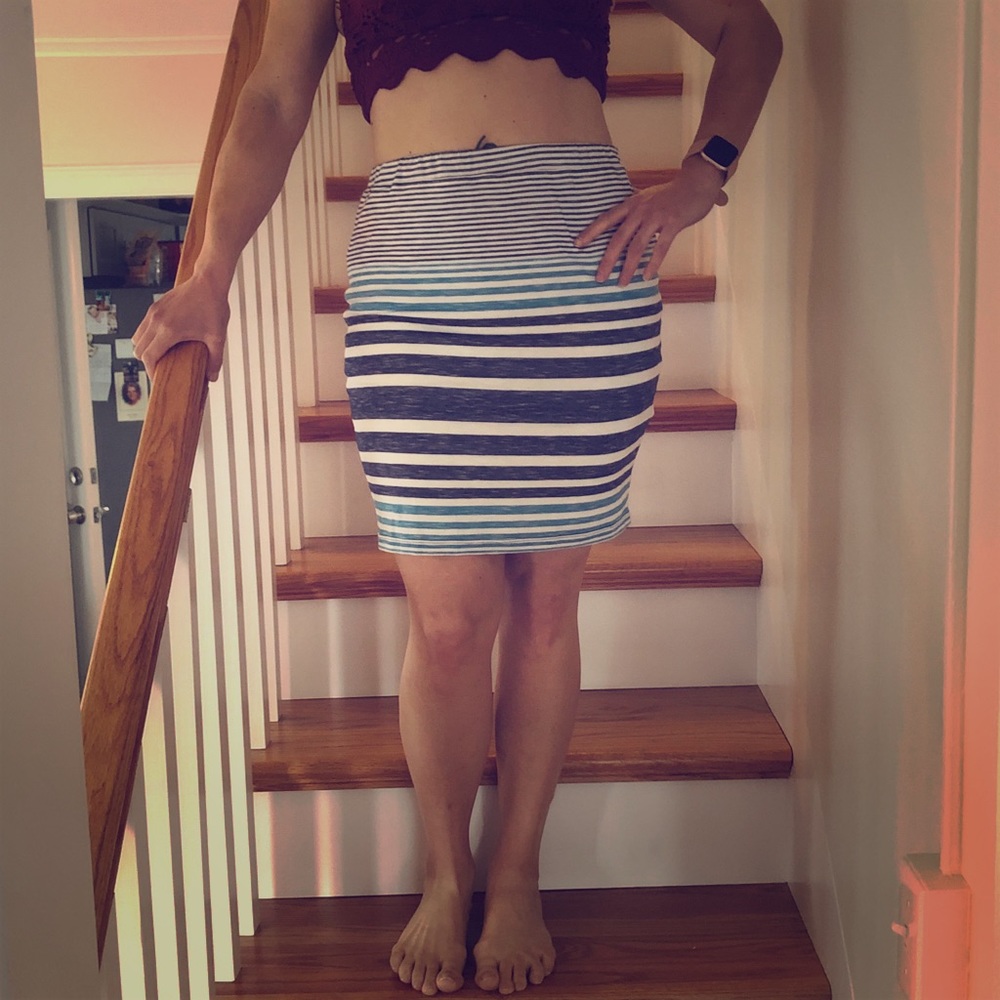 Max Studio mid-length skirt